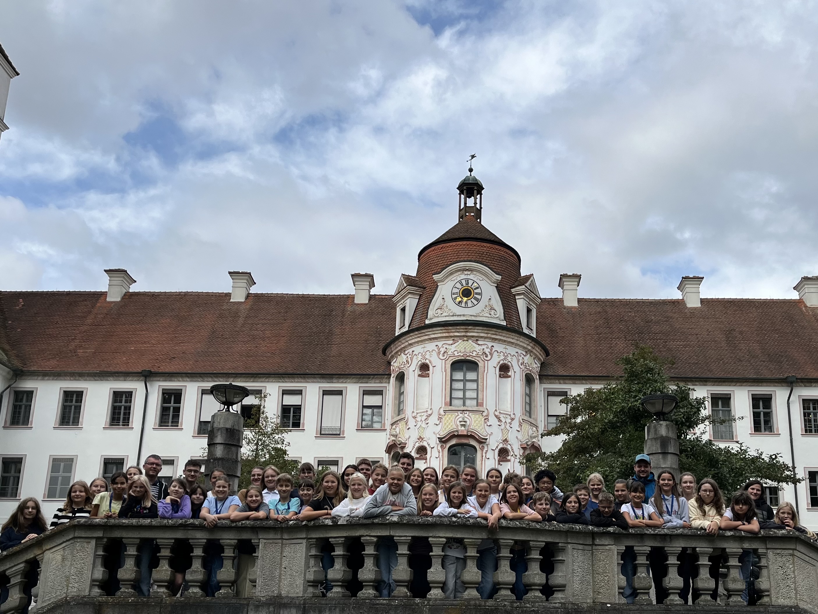 Unterstufenchor und Schulband in der Musikakademie Alteglofsheim